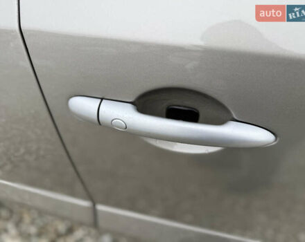 Бежевый Рено Колеос, объемом двигателя 2 л и пробегом 263 тыс. км за 13500 $, фото 43 на Automoto.ua