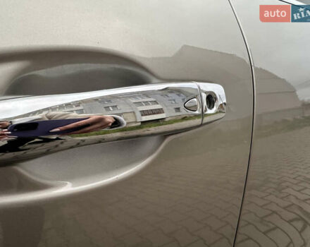 Бежевый Рено Колеос, объемом двигателя 2 л и пробегом 247 тыс. км за 21600 $, фото 24 на Automoto.ua