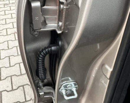 Бежевый Рено Колеос, объемом двигателя 2 л и пробегом 247 тыс. км за 21600 $, фото 63 на Automoto.ua