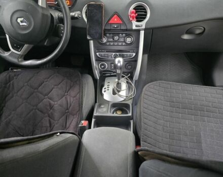 Черный Рено Колеос, объемом двигателя 2.5 л и пробегом 173 тыс. км за 8650 $, фото 5 на Automoto.ua