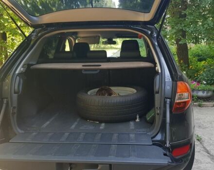 Черный Рено Колеос, объемом двигателя 2.5 л и пробегом 199 тыс. км за 8500 $, фото 2 на Automoto.ua