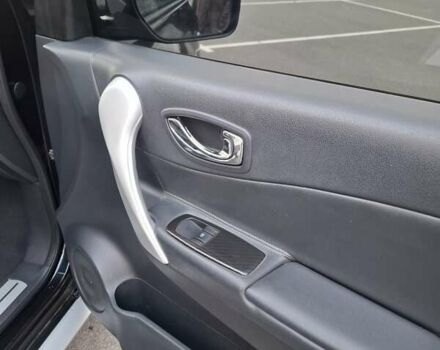 Чорний Рено Колеос, об'ємом двигуна 2 л та пробігом 220 тис. км за 9950 $, фото 16 на Automoto.ua