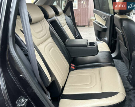 Черный Рено Колеос, объемом двигателя 2 л и пробегом 171 тыс. км за 11400 $, фото 50 на Automoto.ua