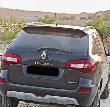 Черный Рено Колеос, объемом двигателя 2 л и пробегом 305 тыс. км за 9600 $, фото 13 на Automoto.ua