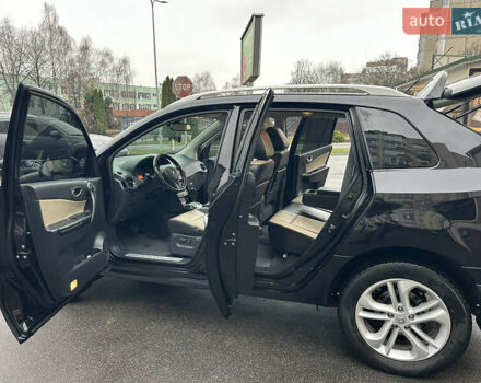 Черный Рено Колеос, объемом двигателя 2 л и пробегом 171 тыс. км за 11400 $, фото 62 на Automoto.ua