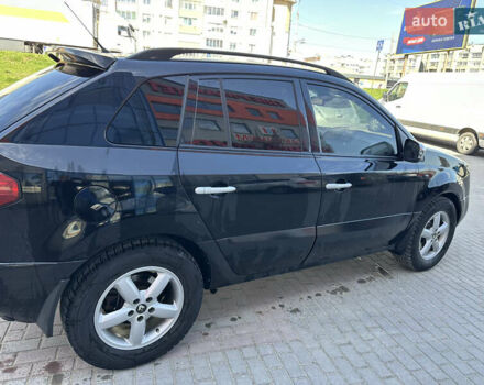 Черный Рено Колеос, объемом двигателя 2.49 л и пробегом 230 тыс. км за 9777 $, фото 4 на Automoto.ua