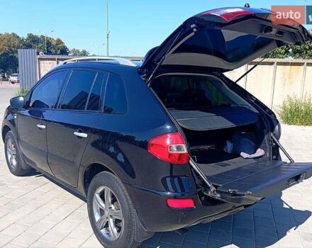 Черный Рено Колеос, объемом двигателя 2.5 л и пробегом 230 тыс. км за 7500 $, фото 5 на Automoto.ua
