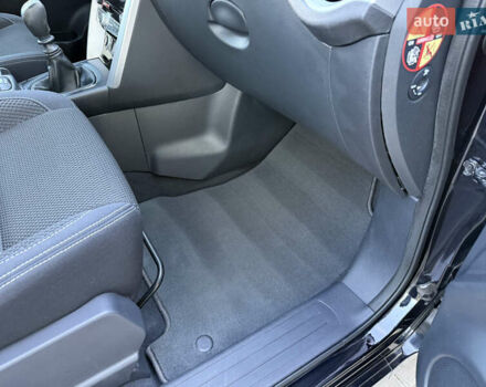 Черный Рено Колеос, объемом двигателя 2.45 л и пробегом 188 тыс. км за 12000 $, фото 75 на Automoto.ua