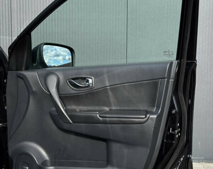 Чорний Рено Колеос, об'ємом двигуна 2 л та пробігом 228 тис. км за 12199 $, фото 40 на Automoto.ua