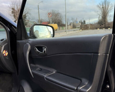 Черный Рено Колеос, объемом двигателя 2 л и пробегом 261 тыс. км за 10500 $, фото 12 на Automoto.ua