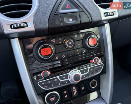 Черный Рено Колеос, объемом двигателя 2.45 л и пробегом 188 тыс. км за 12000 $, фото 68 на Automoto.ua