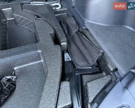 Черный Рено Колеос, объемом двигателя 2.45 л и пробегом 188 тыс. км за 12000 $, фото 94 на Automoto.ua