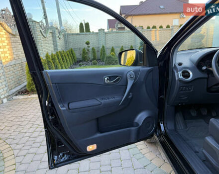 Черный Рено Колеос, объемом двигателя 2.45 л и пробегом 188 тыс. км за 12000 $, фото 49 на Automoto.ua