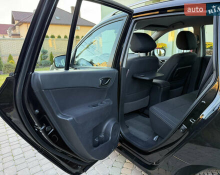 Черный Рено Колеос, объемом двигателя 2.45 л и пробегом 188 тыс. км за 12000 $, фото 85 на Automoto.ua