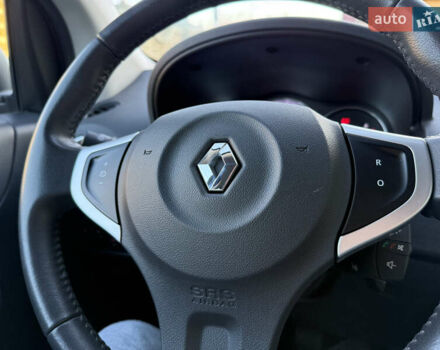 Черный Рено Колеос, объемом двигателя 2.45 л и пробегом 188 тыс. км за 12000 $, фото 60 на Automoto.ua