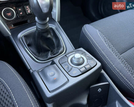 Черный Рено Колеос, объемом двигателя 2.45 л и пробегом 188 тыс. км за 12000 $, фото 69 на Automoto.ua