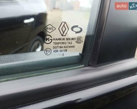 Черный Рено Колеос, объемом двигателя 2 л и пробегом 180 тыс. км за 12350 $, фото 28 на Automoto.ua
