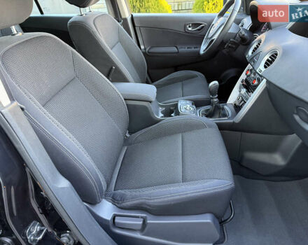 Черный Рено Колеос, объемом двигателя 2.45 л и пробегом 188 тыс. км за 12000 $, фото 76 на Automoto.ua