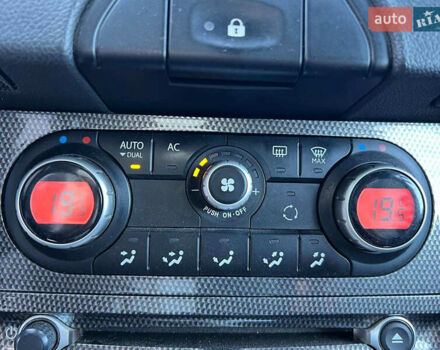 Чорний Рено Колеос, об'ємом двигуна 2.5 л та пробігом 222 тис. км за 10290 $, фото 30 на Automoto.ua