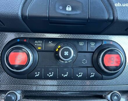 Чорний Рено Колеос, об'ємом двигуна 2.5 л та пробігом 222 тис. км за 10290 $, фото 30 на Automoto.ua