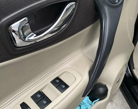 Черный Рено Колеос, объемом двигателя 2 л и пробегом 288 тыс. км за 11800 $, фото 26 на Automoto.ua