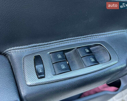 Чорний Рено Колеос, об'ємом двигуна 2.5 л та пробігом 222 тис. км за 10290 $, фото 15 на Automoto.ua