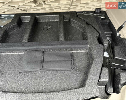 Черный Рено Колеос, объемом двигателя 2.5 л и пробегом 179 тыс. км за 14000 $, фото 59 на Automoto.ua