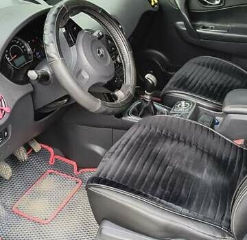 Черный Рено Колеос, объемом двигателя 2 л и пробегом 174 тыс. км за 13299 $, фото 15 на Automoto.ua