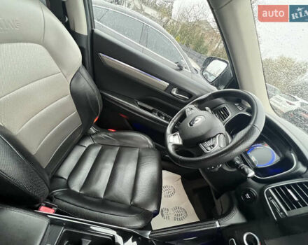 Черный Рено Колеос, объемом двигателя 2 л и пробегом 159 тыс. км за 20350 $, фото 19 на Automoto.ua