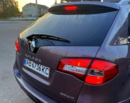 Фиолетовый Рено Колеос, объемом двигателя 2.5 л и пробегом 220 тыс. км за 7400 $, фото 1 на Automoto.ua