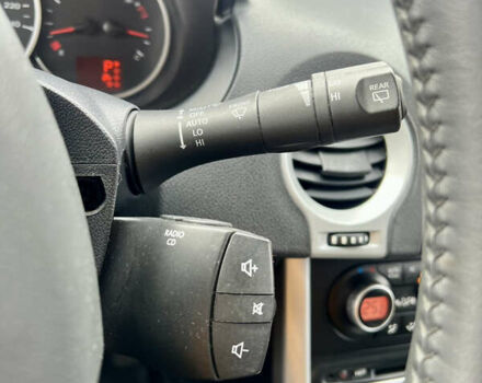 Рено Колеос 2010 в Житомире на Automoto.ua Красный Рено Колеос, объемом двигателя 2.45 л и пробегом 199 тыс. км за 8800 $, фото 23 на Automoto.ua