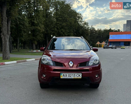 Красный Рено Колеос, объемом двигателя 2.5 л и пробегом 150 тыс. км за 8000 $, фото 7 на Automoto.ua