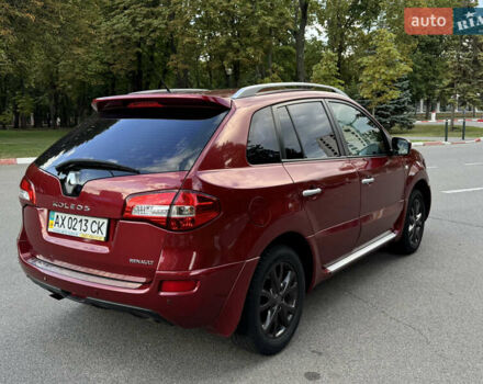 Красный Рено Колеос, объемом двигателя 2.5 л и пробегом 150 тыс. км за 8000 $, фото 4 на Automoto.ua