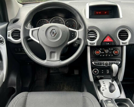 Рено Колеос 2010 в Житомире на Automoto.ua Красный Рено Колеос, объемом двигателя 2.45 л и пробегом 199 тыс. км за 8800 $, фото 17 на Automoto.ua