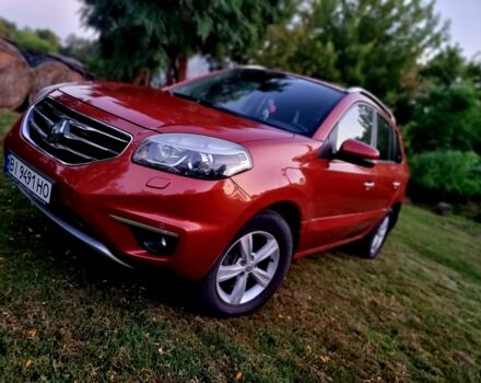 Красный Рено Колеос, объемом двигателя 2.5 л и пробегом 155 тыс. км за 10000 $, фото 3 на Automoto.ua