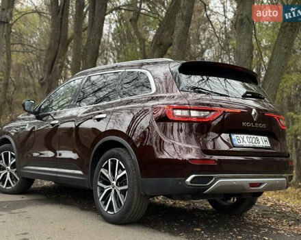 Красный Рено Колеос, объемом двигателя 1.7 л и пробегом 188 тыс. км за 22999 $, фото 5 на Automoto.ua