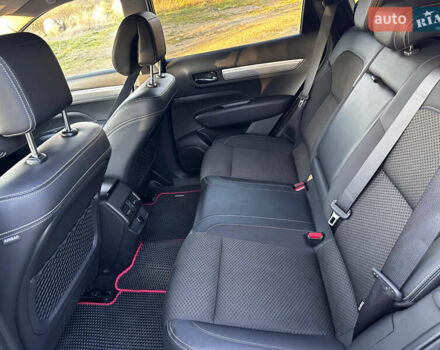 Красный Рено Колеос, объемом двигателя 2.49 л и пробегом 35 тыс. км за 25500 $, фото 3 на Automoto.ua