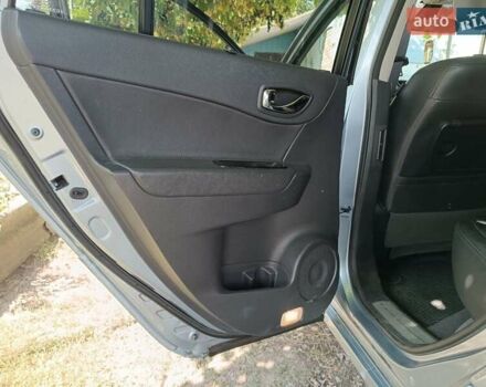 Рено Колеос, объемом двигателя 2 л и пробегом 215 тыс. км за 9000 $, фото 16 на Automoto.ua