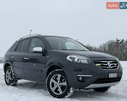 Рено Колеос, объемом двигателя 2.5 л и пробегом 181 тыс. км за 12500 $, фото 1 на Automoto.ua