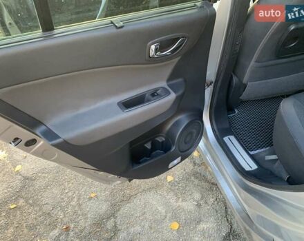 Сірий Рено Колеос, об'ємом двигуна 2 л та пробігом 224 тис. км за 7800 $, фото 13 на Automoto.ua