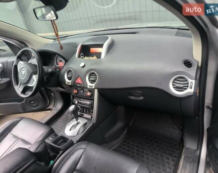 Сірий Рено Колеос, об'ємом двигуна 2 л та пробігом 254 тис. км за 7650 $, фото 19 на Automoto.ua