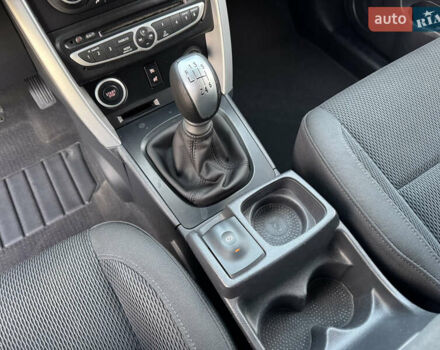 Серый Рено Колеос, объемом двигателя 2 л и пробегом 255 тыс. км за 7299 $, фото 23 на Automoto.ua