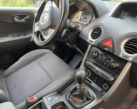 Серый Рено Колеос, объемом двигателя 2 л и пробегом 274 тыс. км за 8200 $, фото 12 на Automoto.ua