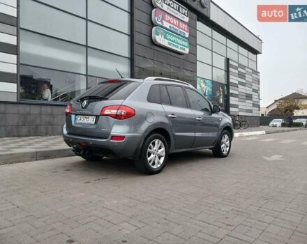 Серый Рено Колеос, объемом двигателя 2.5 л и пробегом 186 тыс. км за 8700 $, фото 3 на Automoto.ua