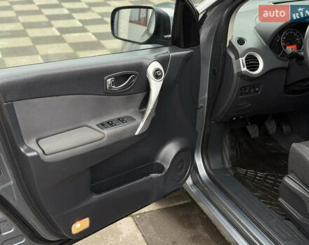 Сірий Рено Колеос, об'ємом двигуна 2 л та пробігом 238 тис. км за 8300 $, фото 14 на Automoto.ua