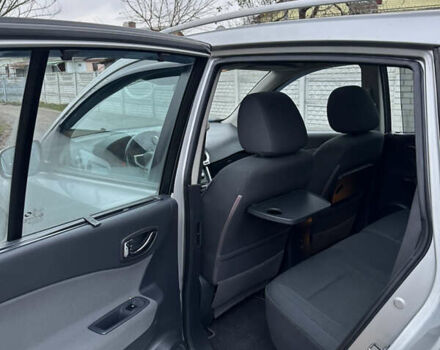 Сірий Рено Колеос, об'ємом двигуна 2 л та пробігом 230 тис. км за 7800 $, фото 14 на Automoto.ua