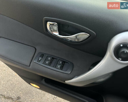 Серый Рено Колеос, объемом двигателя 2.49 л и пробегом 250 тыс. км за 8900 $, фото 19 на Automoto.ua