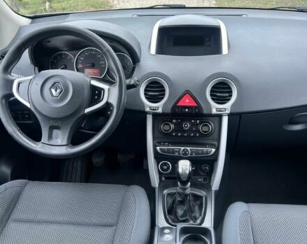 Сірий Рено Колеос, об'ємом двигуна 2 л та пробігом 326 тис. км за 4875 $, фото 6 на Automoto.ua