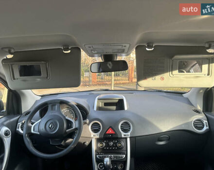 Серый Рено Колеос, объемом двигателя 2.49 л и пробегом 250 тыс. км за 8900 $, фото 16 на Automoto.ua