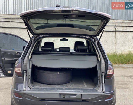 Серый Рено Колеос, объемом двигателя 2.49 л и пробегом 260 тыс. км за 8100 $, фото 16 на Automoto.ua